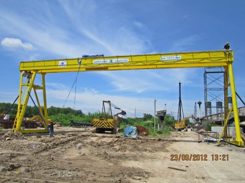 ติดตั้งเครนโรงงาน 7.5 ตัน